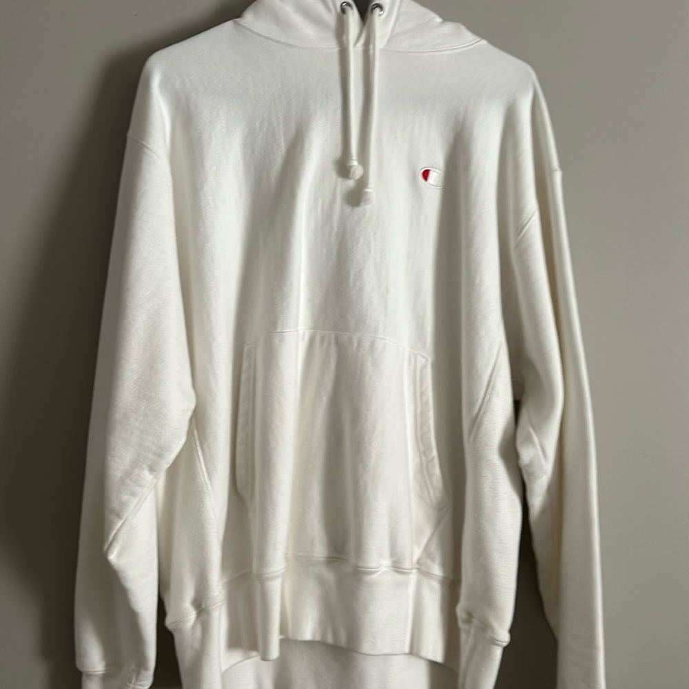 CHAMPION WHITE SWEATSHIRT